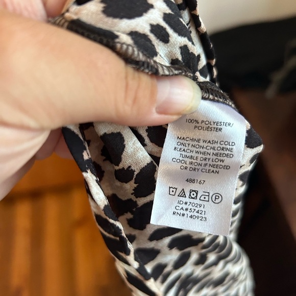 LOFT ANIMAL PRINT PUFF SLEEVE BLOUSE - Picture 4 of 4